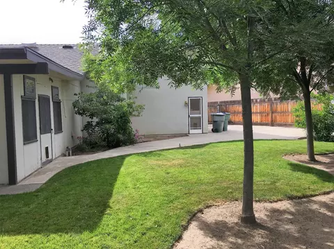 2425 E Hillcrest Ct, Visalia, CA 93292 photo 44