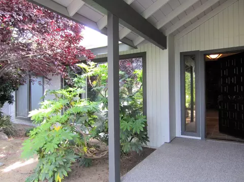 2425 E Hillcrest Ct, Visalia, CA 93292 photo 3