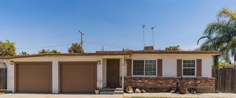 3137 E Stapp Ave, Visalia, CA 93292 photo 1