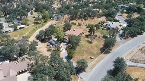 16050 Cattle Dr, Springville, CA 93265 photo 3