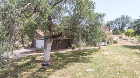 16050 Cattle Dr, Springville, CA 93265 photo 2