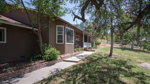 16050 Cattle Dr, Springville, CA 93265 photo 5