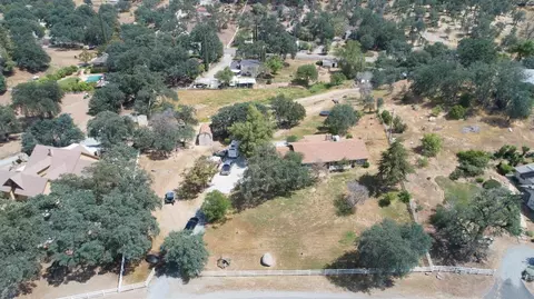 16050 Cattle Dr, Springville, CA 93265 photo 4