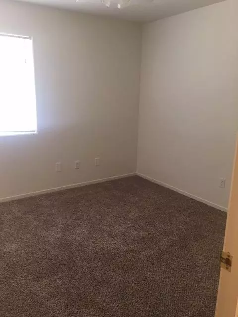 1738 E Monte Verde Ave, Visalia, CA 93292 photo 8