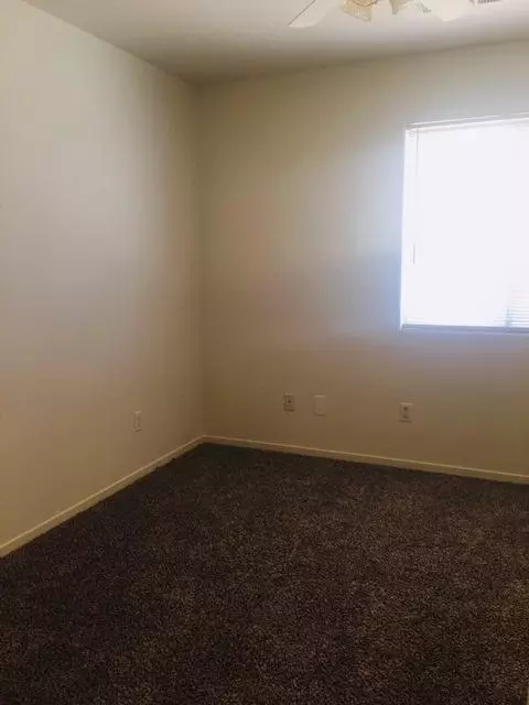 1738 E Monte Verde Ave, Visalia, CA 93292 photo 10