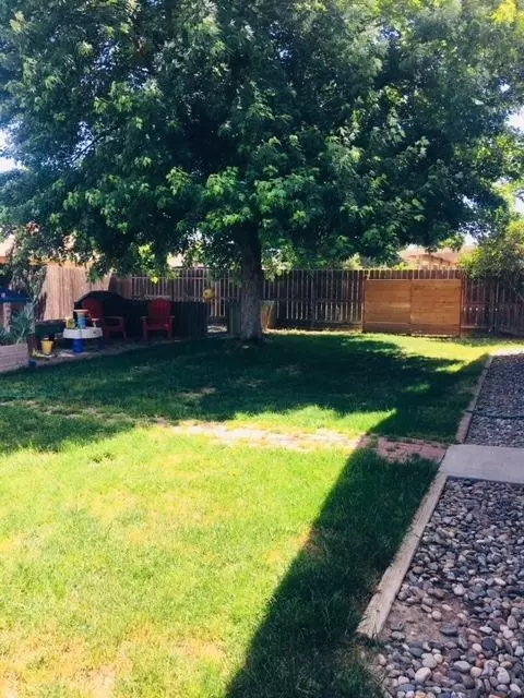 1738 E Monte Verde Ave, Visalia, CA 93292 photo 5