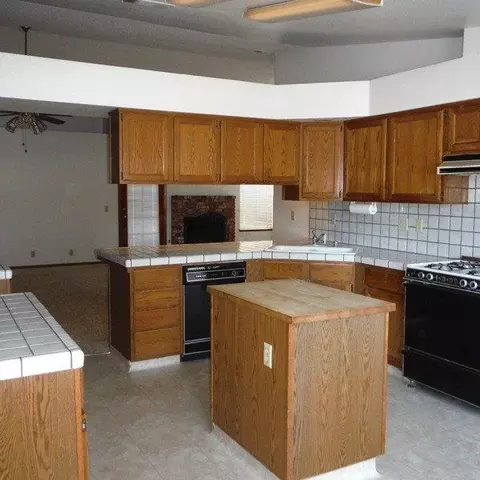 1836 E Laurel Ave, Visalia, CA 93292 photo 7