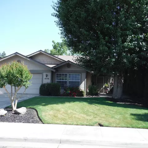 1836 E Laurel Ave, Visalia, CA 93292 photo 1
