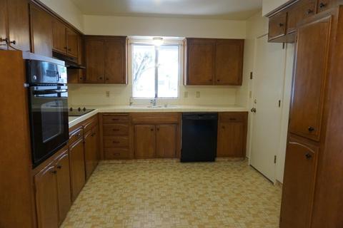 344 Evergreen Ave, Visalia, CA 93277 photo 14
