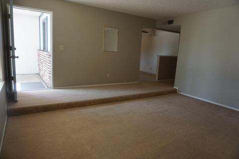 344 Evergreen Ave, Visalia, CA 93277 photo 9
