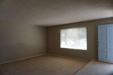 344 Evergreen Ave, Visalia, CA 93277 photo 8