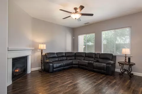 3211 Serena Ave, Clovis, CA 93619 photo 4