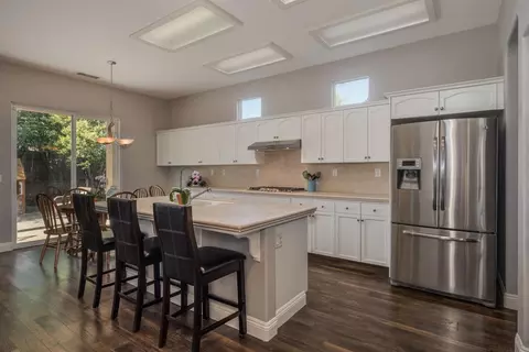 3211 Serena Ave, Clovis, CA 93619 photo 6