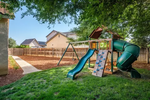 3211 Serena Ave, Clovis, CA 93619 photo 15