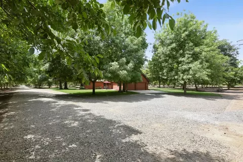 15742 Avenue 320, Ivanhoe, CA 93235 photo 10
