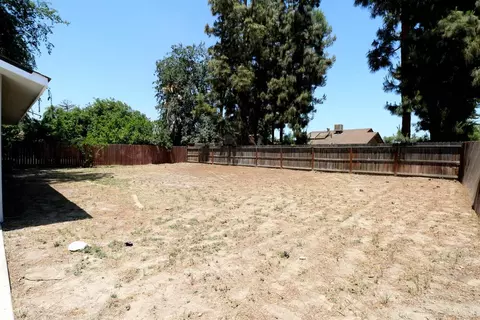 1400 E Laurel Ave, Tulare, CA 93274 photo 15