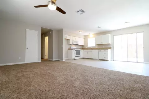 1400 E Laurel Ave, Tulare, CA 93274 photo 5