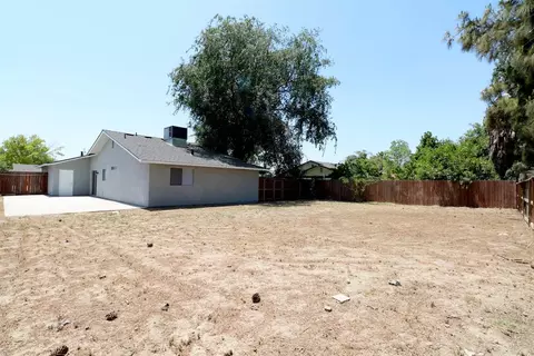 1400 E Laurel Ave, Tulare, CA 93274 photo 16