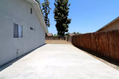 1400 E Laurel Ave, Tulare, CA 93274 photo 13