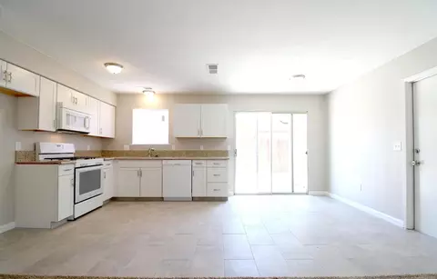 1400 E Laurel Ave, Tulare, CA 93274 photo 8
