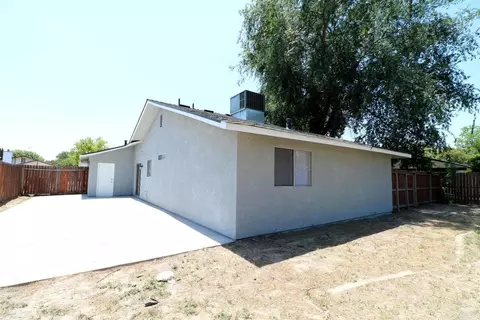 1400 E Laurel Ave, Tulare, CA 93274 photo 12