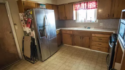 596 Gemini St, Tulare, CA 93274 photo 3