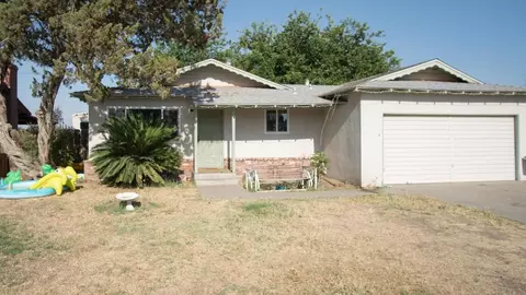 596 Gemini St, Tulare, CA 93274 photo 1