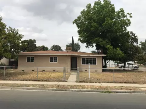 1494 E Bardsley Ave, Tulare, CA 93274 photo 3