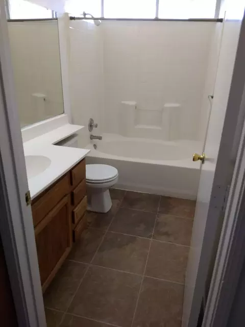 2040 E Pershing Ave, Visalia, CA 93292 photo 12