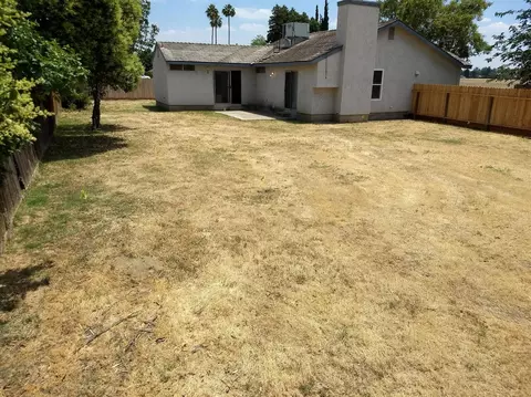 2040 E Pershing Ave, Visalia, CA 93292 photo 8