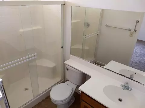 2040 E Pershing Ave, Visalia, CA 93292 photo 14