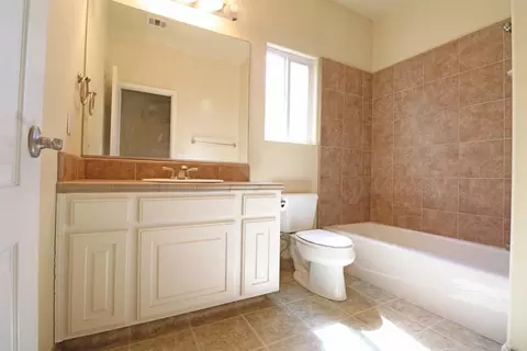 2326 Eagle Ct, Tulare, CA 93274 photo 11