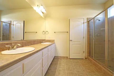 2326 Eagle Ct, Tulare, CA 93274 photo 14