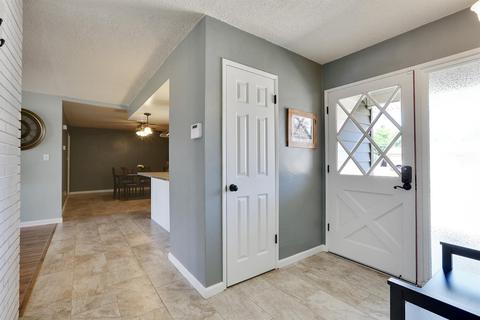 127 Faun Pl, Lemoore, CA 93245 photo 4