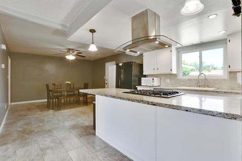 127 Faun Pl, Lemoore, CA 93245 photo 9