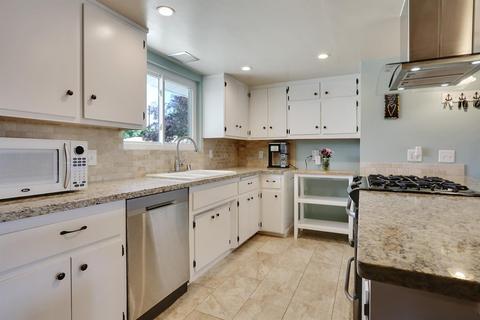 127 Faun Pl, Lemoore, CA 93245 photo 10