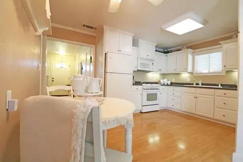 1587 E Sequoia Ave, Tulare, CA 93274 photo 7