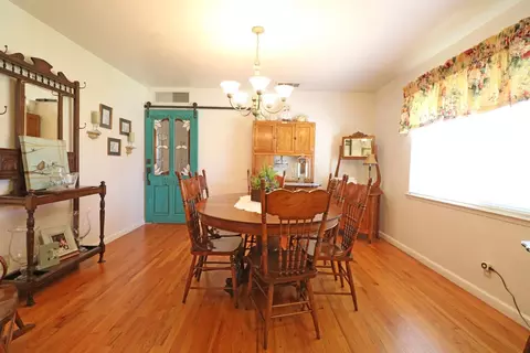 1587 E Sequoia Ave, Tulare, CA 93274 photo 9