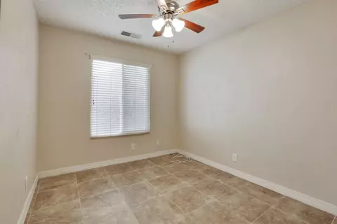 1324 E Sunnyview Ave, Visalia, CA 93292 photo 17