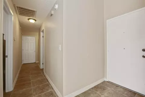 1324 E Sunnyview Ave, Visalia, CA 93292 photo 5