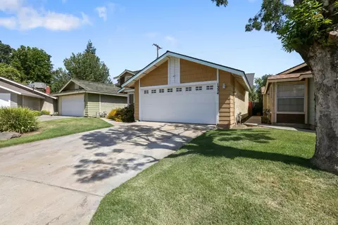 1324 E Sunnyview Ave, Visalia, CA 93292 photo 3