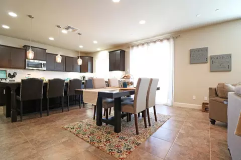 544 Hampton St, Tulare, CA 93274 photo 12