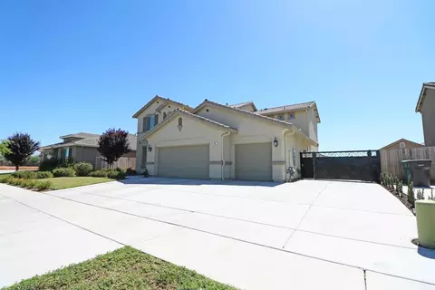544 Hampton St, Tulare, CA 93274 photo 3