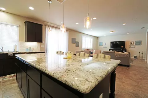 544 Hampton St, Tulare, CA 93274 photo 11