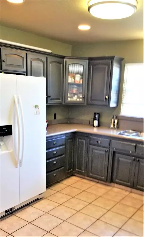 3330 E Douglas Ave, Visalia, CA 93292 photo 13
