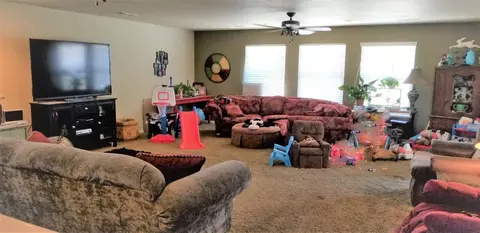 3330 E Douglas Ave, Visalia, CA 93292 photo 23