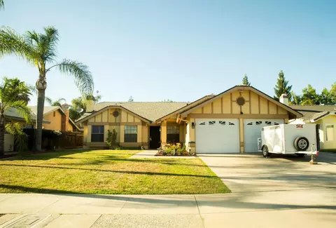 1204 E Fairview Ave, Tulare, CA 93274 photo 1