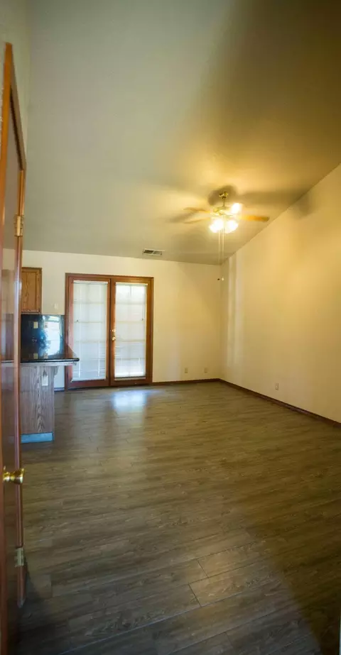 1204 E Fairview Ave, Tulare, CA 93274 photo 6
