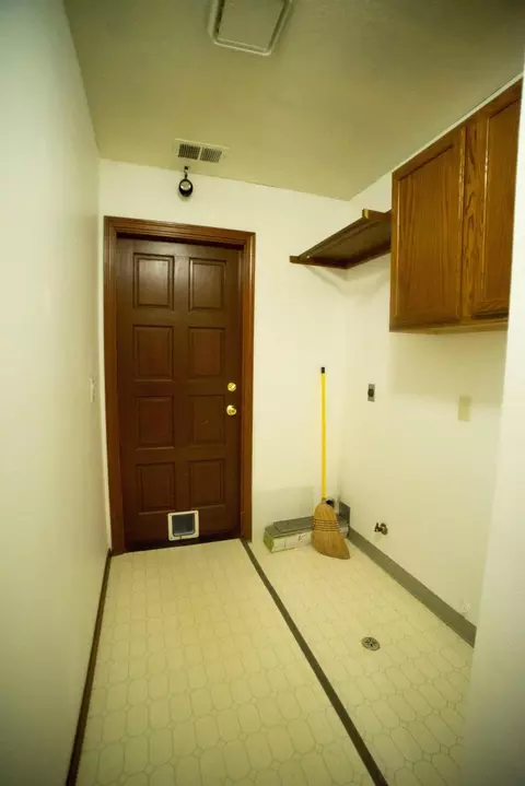 1204 E Fairview Ave, Tulare, CA 93274 photo 14