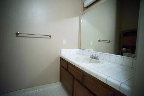 1204 E Fairview Ave, Tulare, CA 93274 photo 16